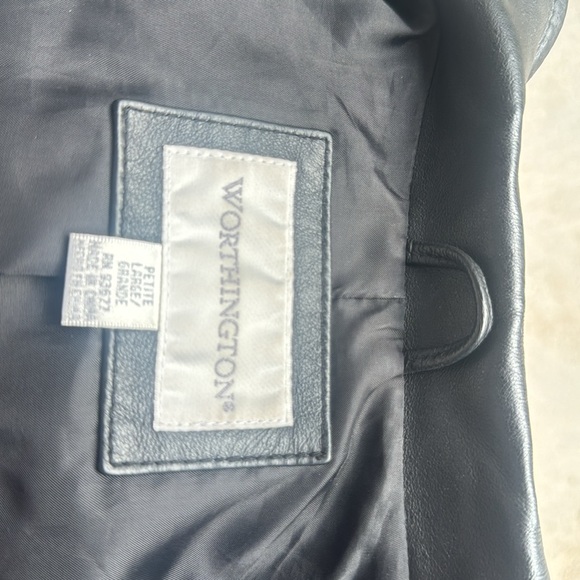 Women’s black leather zip jacket with belt. Worthington , petite large - Picture 6 of 6